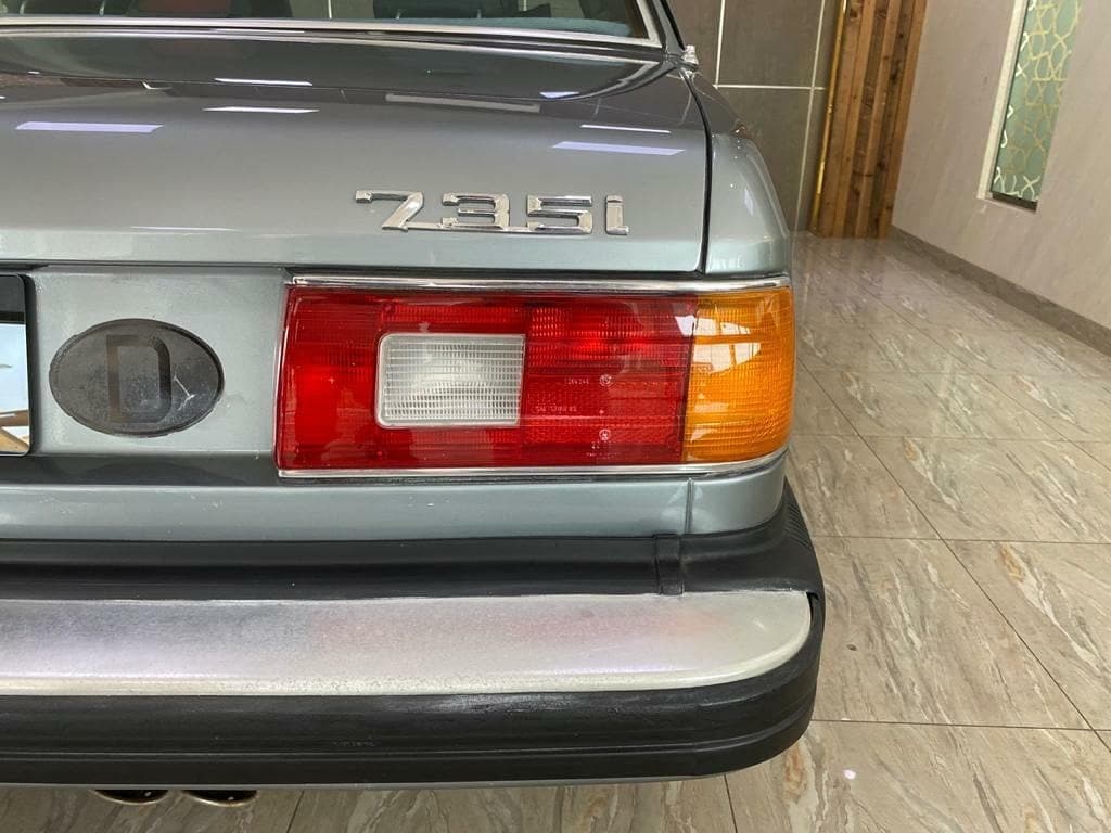 1986 BMW 735i — الصورة 5 من 10
