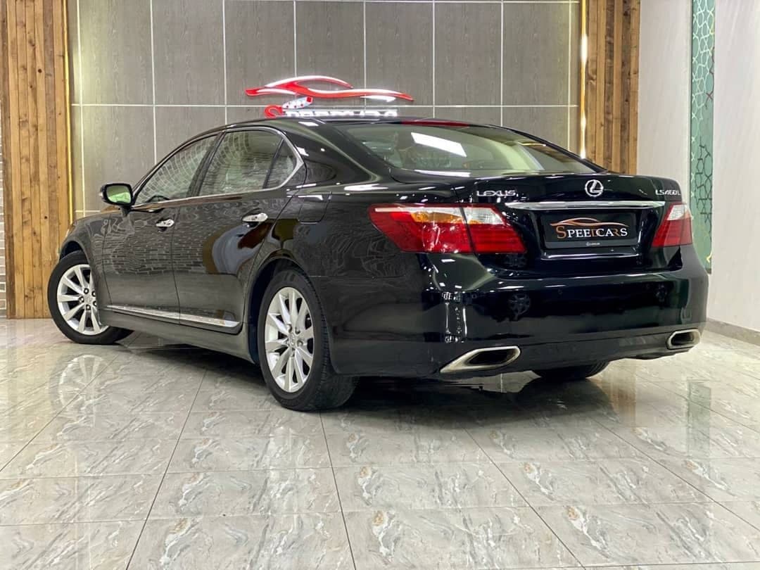 2012 Lexus LS460L — الصورة 4 من 10