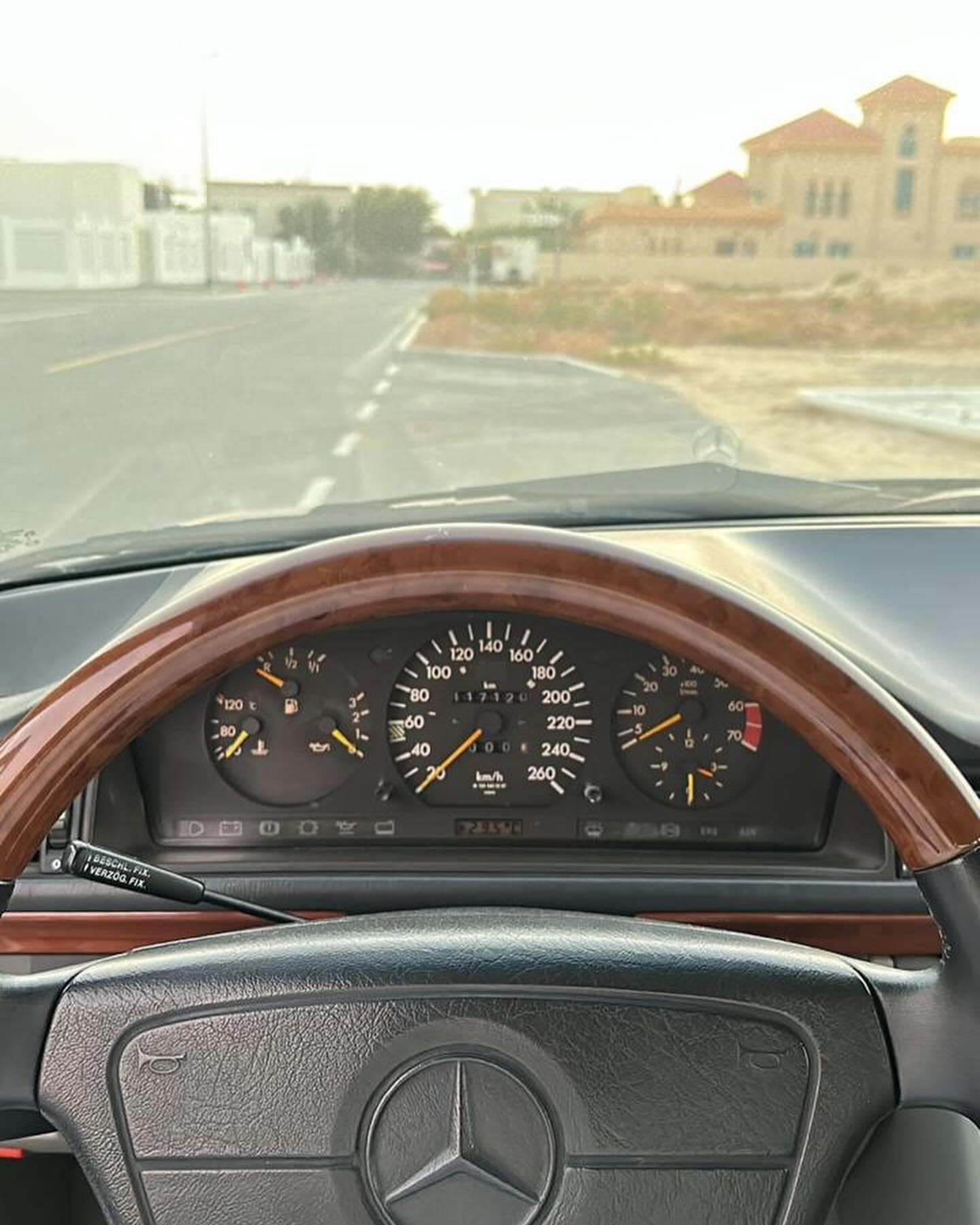 1992 Mercedes-Benz 500E — الصورة 5 من 7