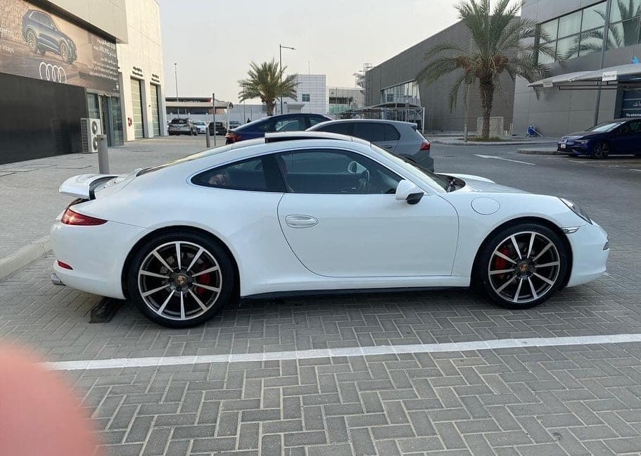 2013 Porsche 911 Carrera 4 — الصورة 3 من 7