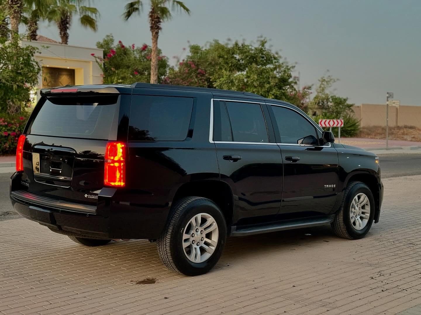 2019 Chevrolet Tahoe LS — الصورة 4 من 10