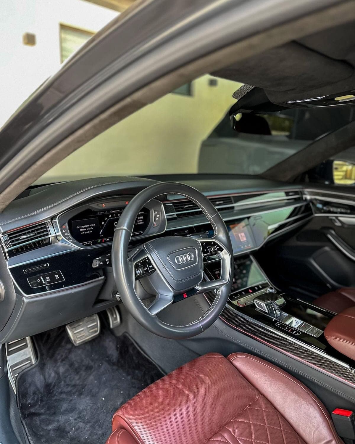 2020 Audi S8 — الصورة 3 من 9