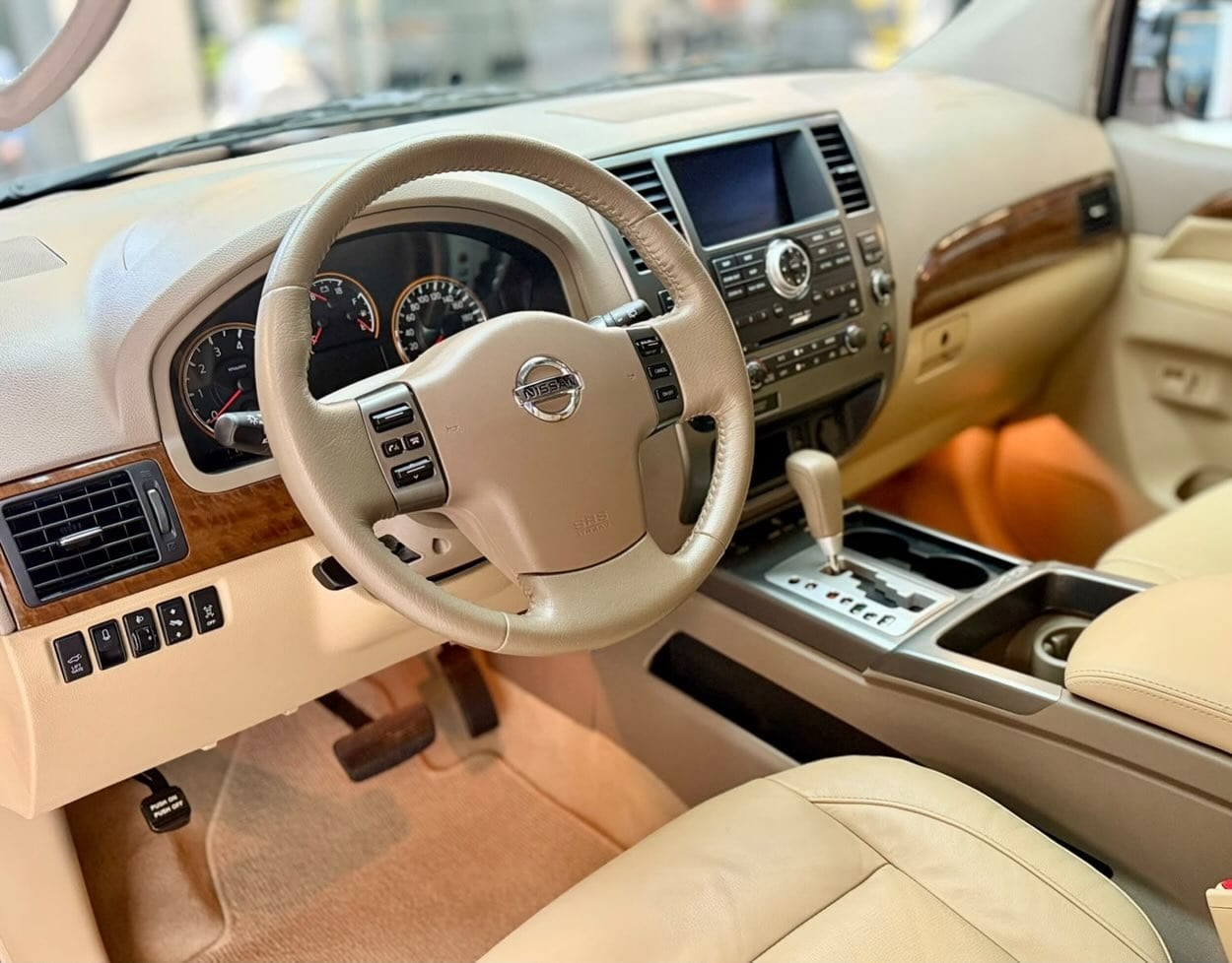 2012 Nissan Armada LE — Photo 9 of 15