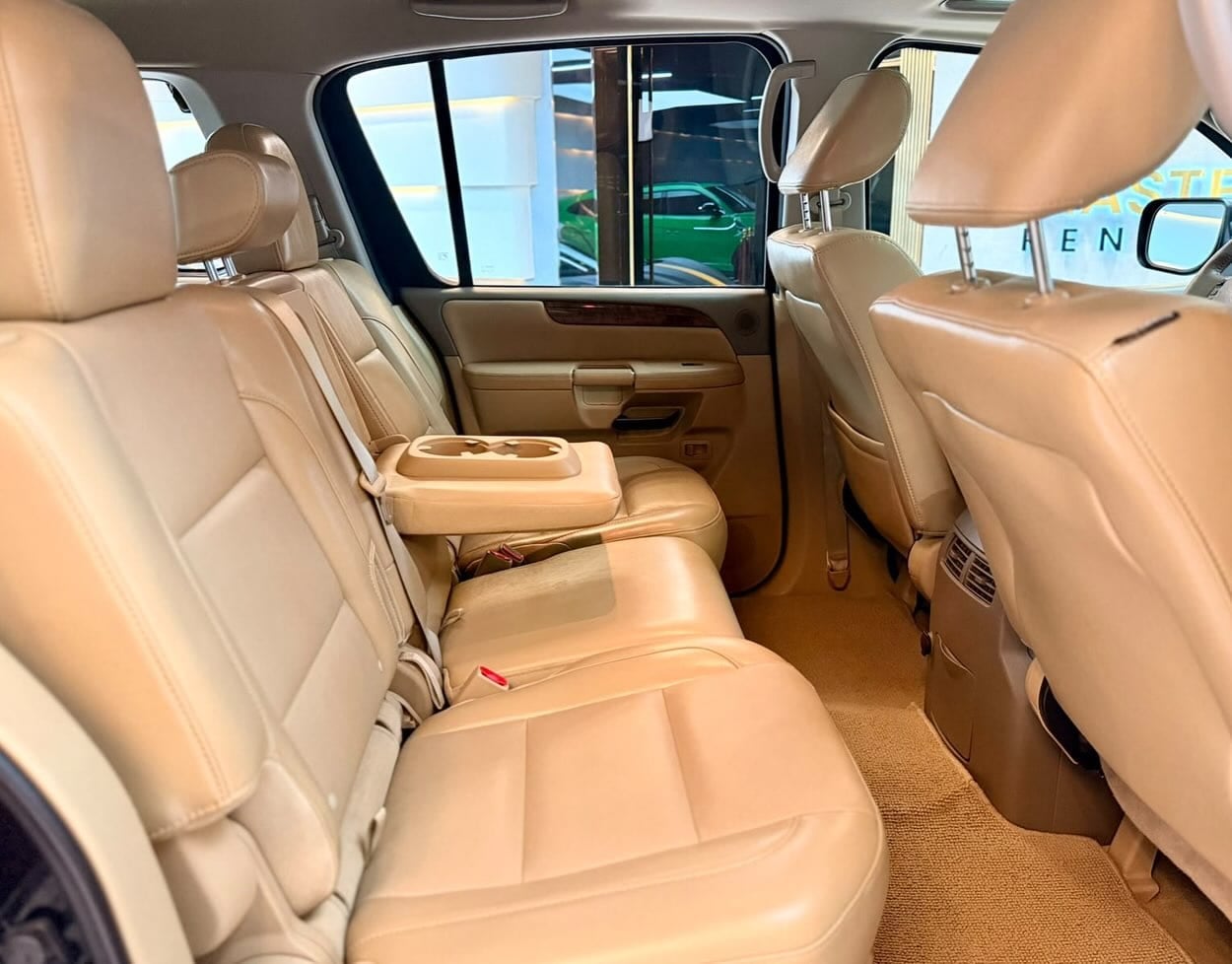 2012 Nissan Armada LE — Photo 14 of 15