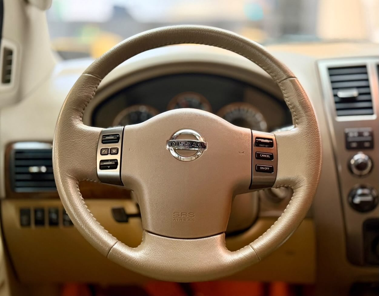 2012 Nissan Armada LE — Photo 12 of 15