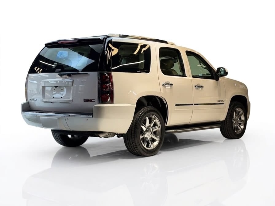 2013 GMC Yukon Denali V8 — الصورة 4 من 15