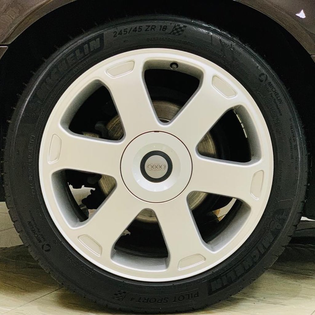 2002 Audi S8 — الصورة 9 من 10