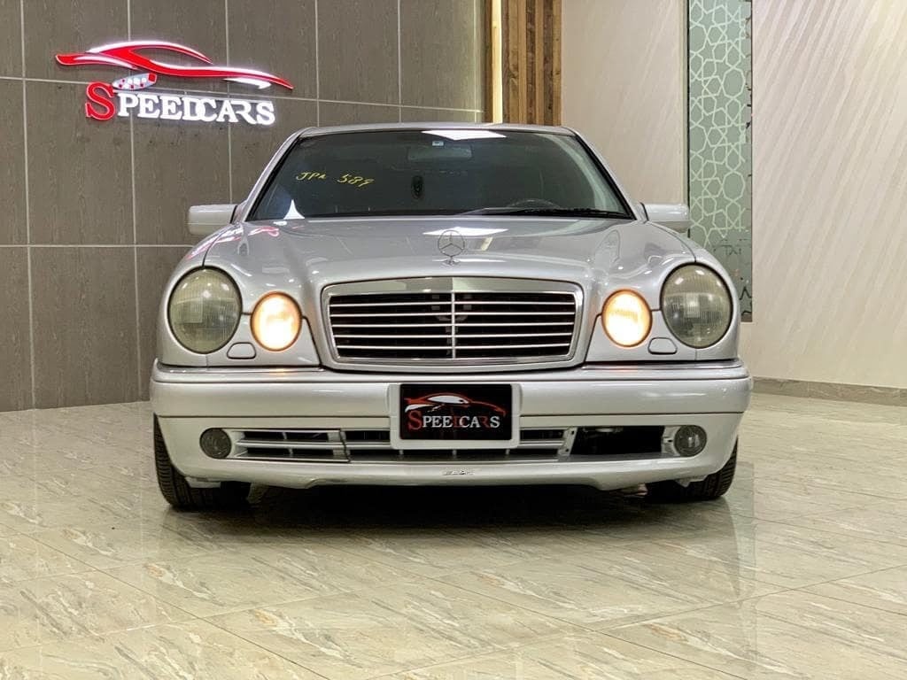 1998 Mercedes-Benz E55 AMG W210 — Photo 3 of 10