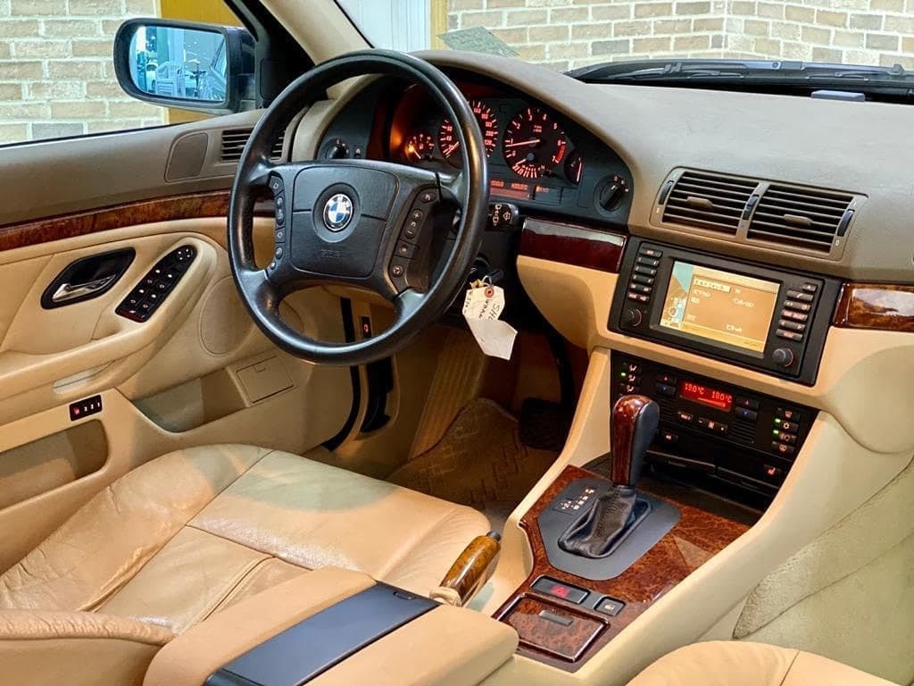2001 BMW 530i — الصورة 6 من 10