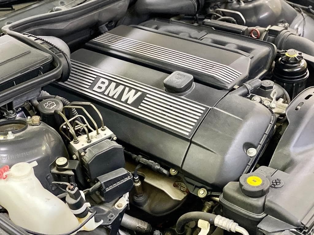 2001 BMW 530i — الصورة 8 من 10