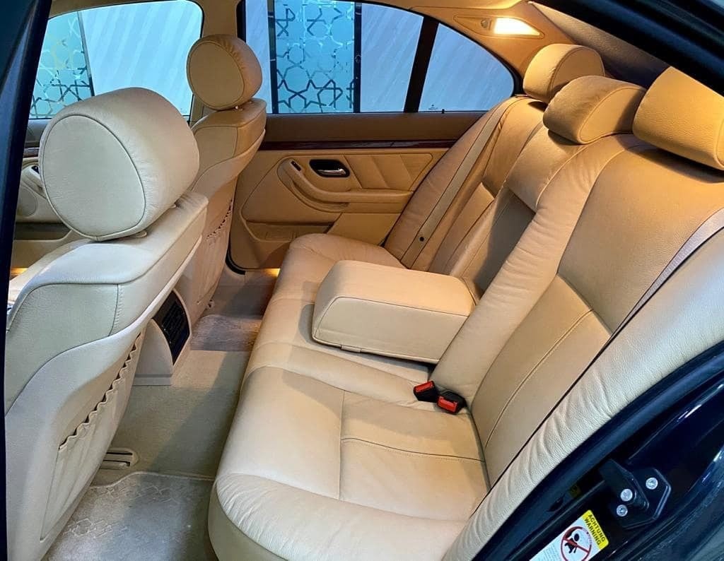 2001 BMW 530i — الصورة 7 من 10