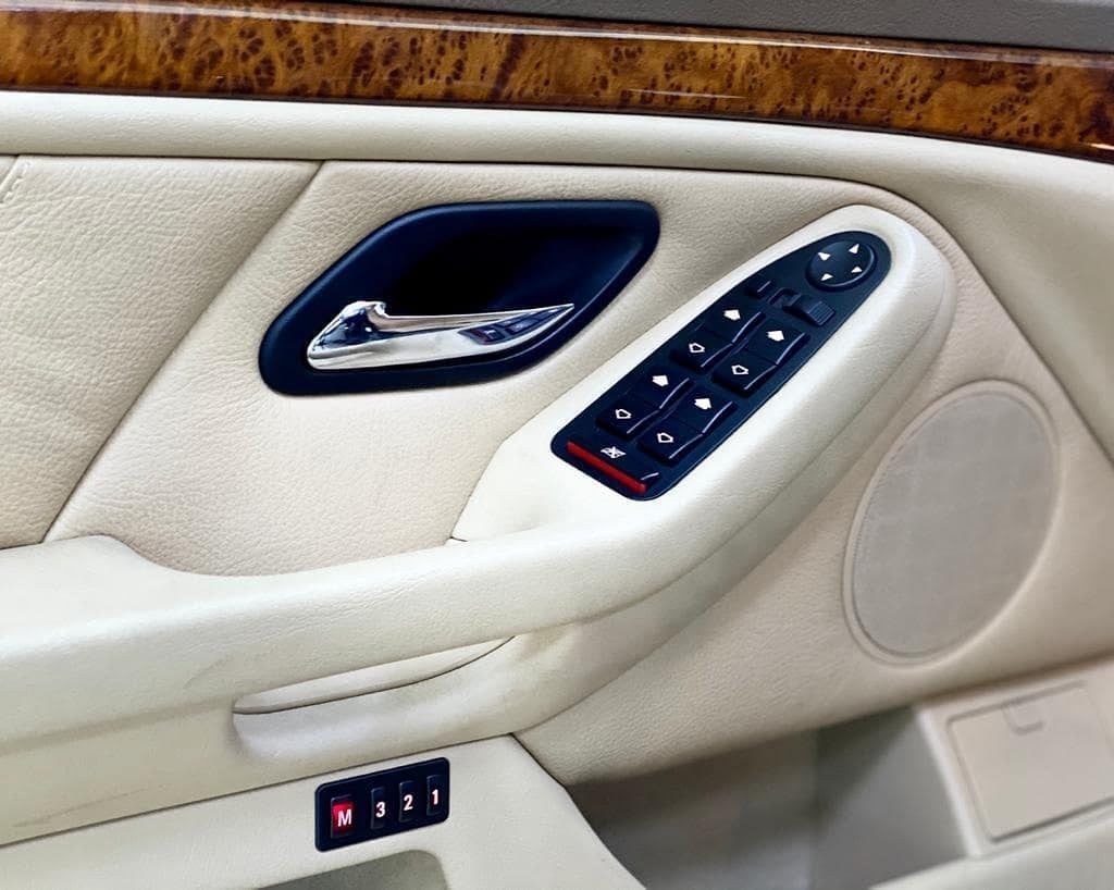 2001 BMW 530i — الصورة 9 من 10