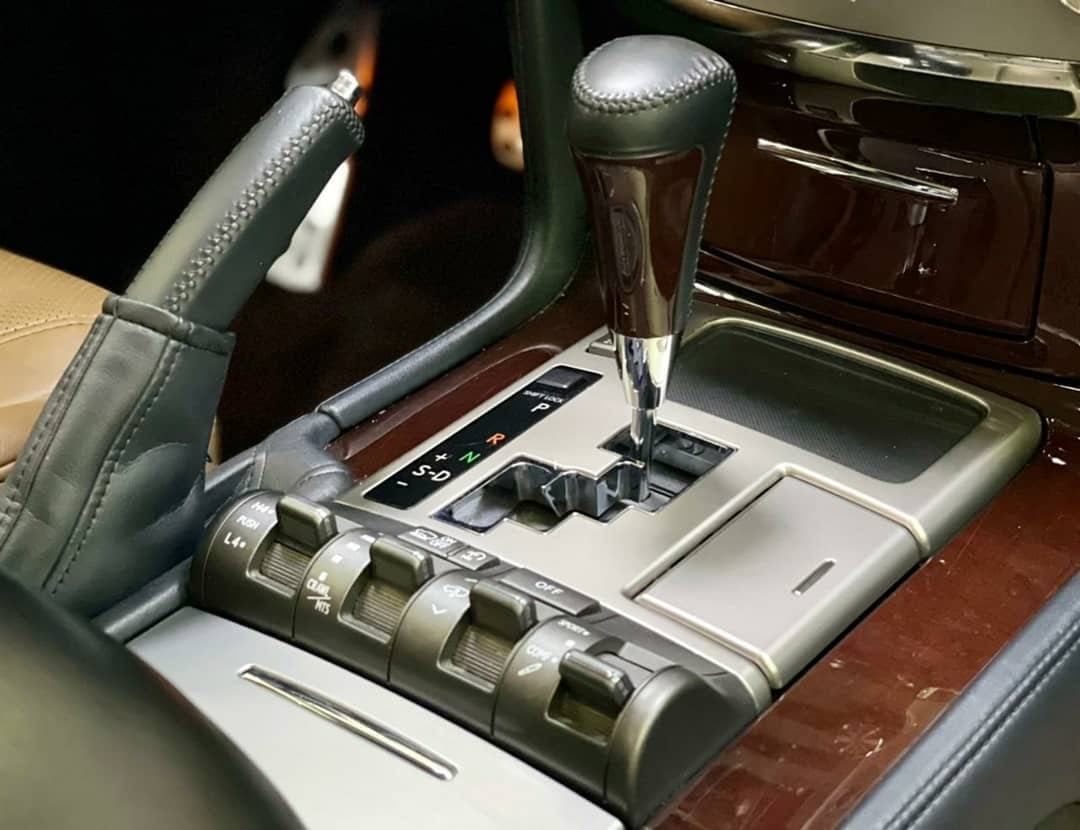 2015 Lexus LX570 S — الصورة 10 من 10