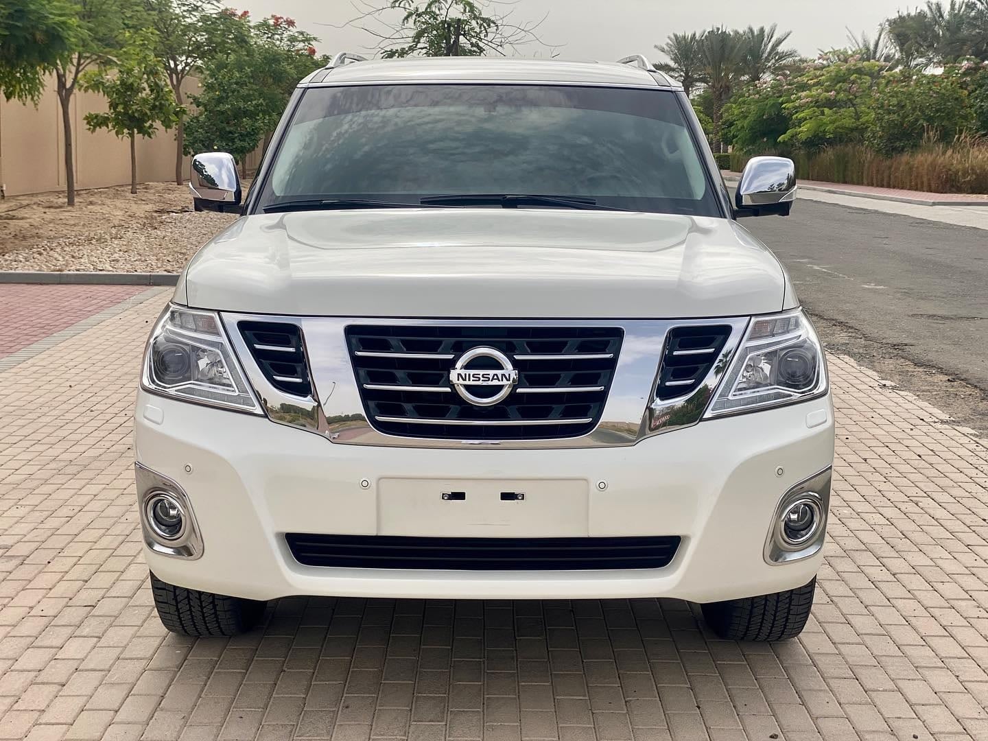 2016 Nissan Patrol Platinum — الصورة 2 من 10