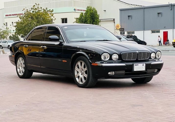 2005 Jaguar XJ8 — الصورة 2 من 10