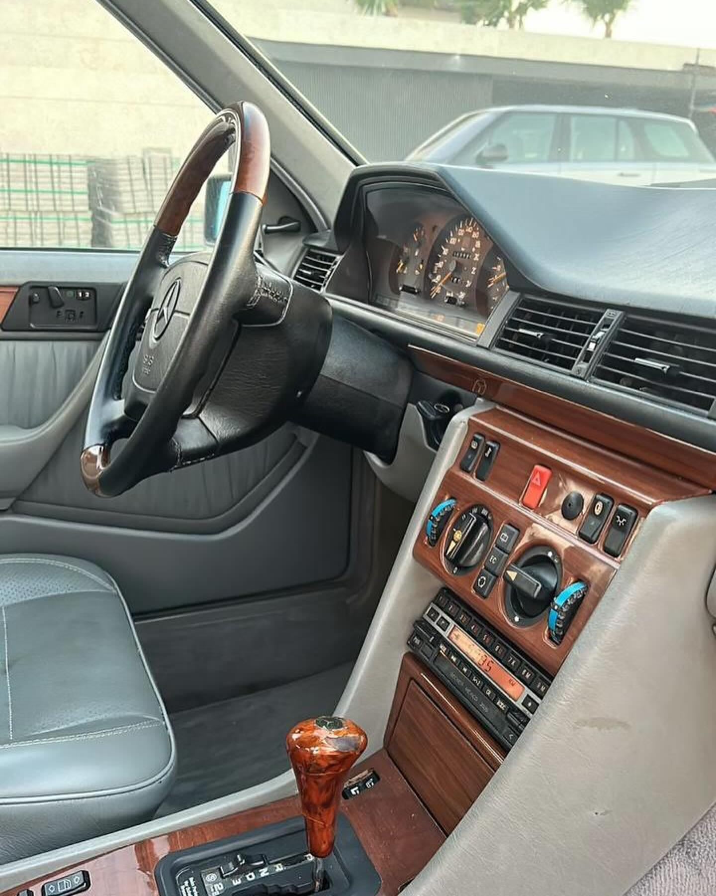 1992 Mercedes-Benz 500E — الصورة 7 من 7