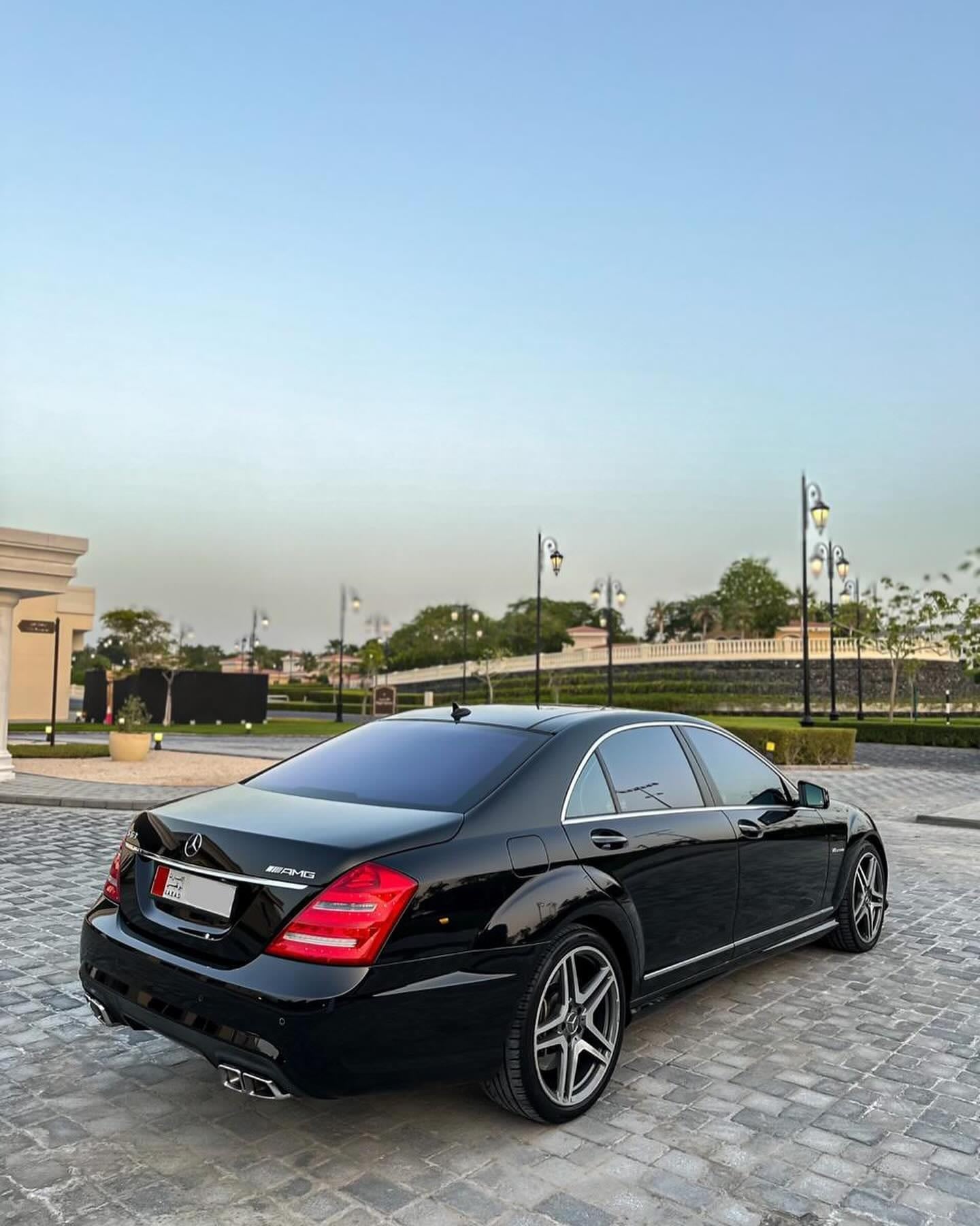 2012 Mercedes-Benz S63 AMG — الصورة 2 من 10
