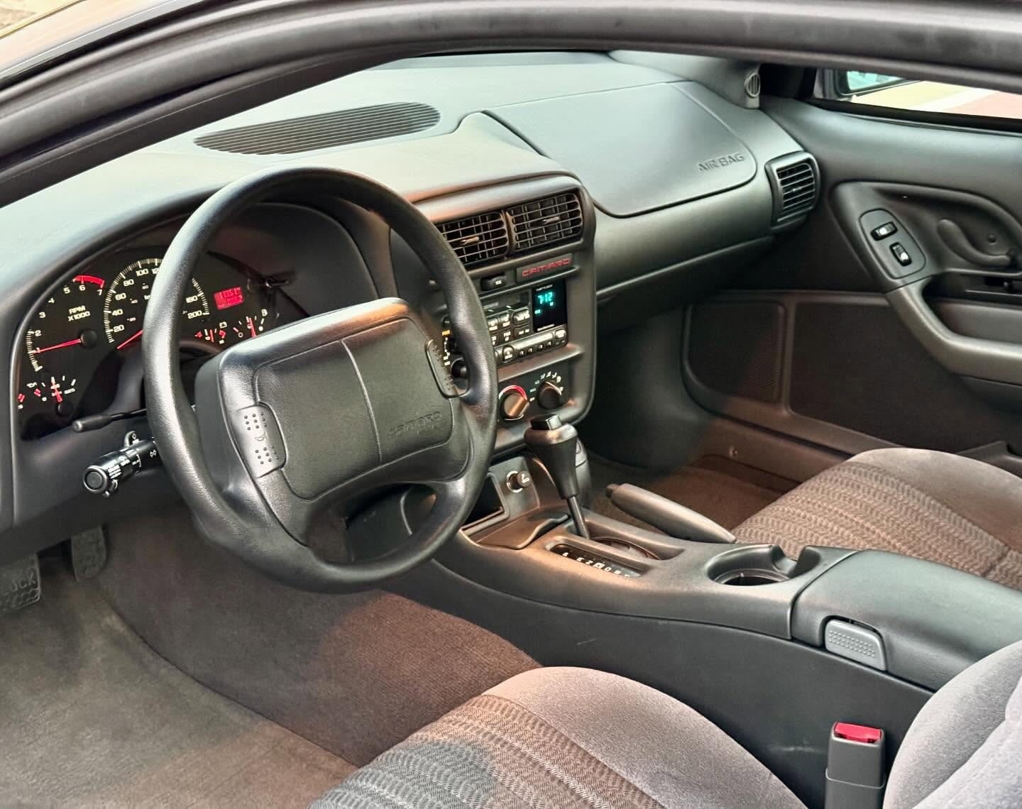 1998 Chevrolet Camaro — الصورة 6 من 10