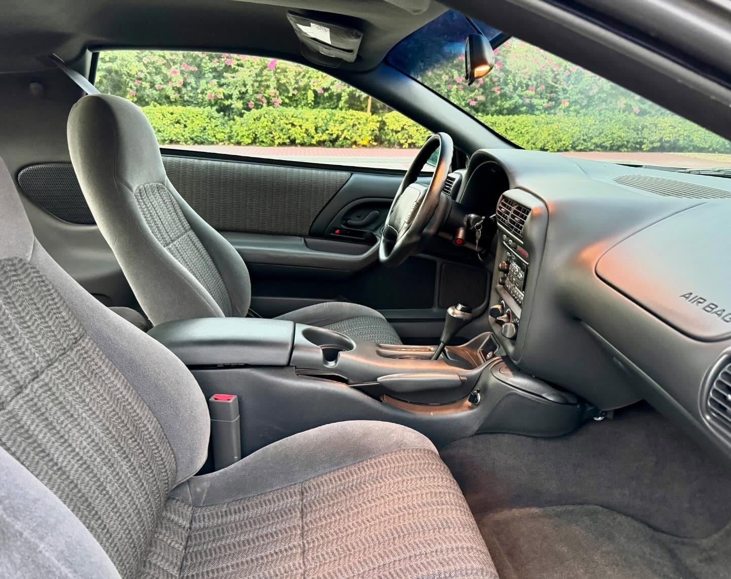 1998 Chevrolet Camaro — الصورة 7 من 10