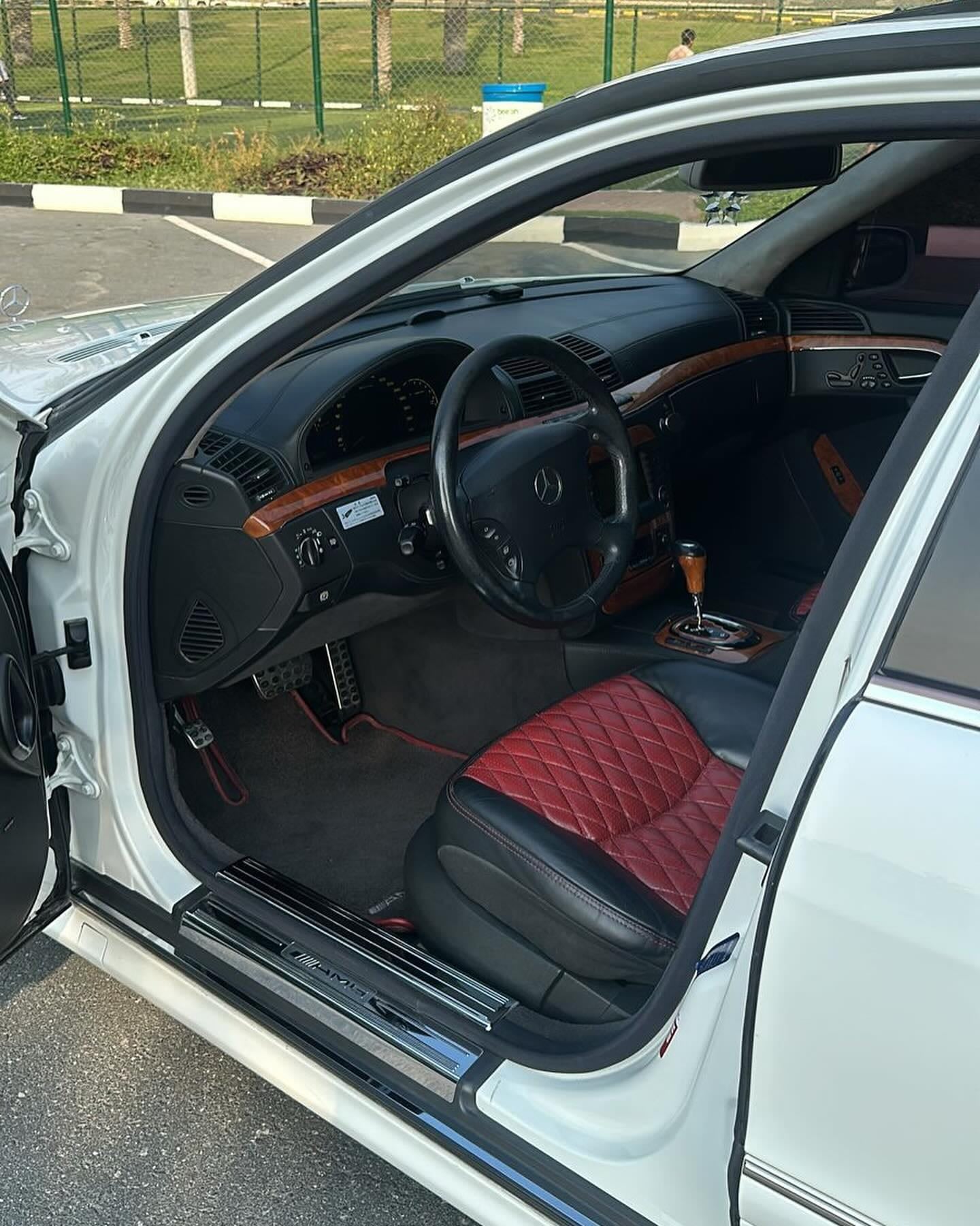 2004 Mercedes-Benz S55 AMG Kompressor — الصورة 8 من 10