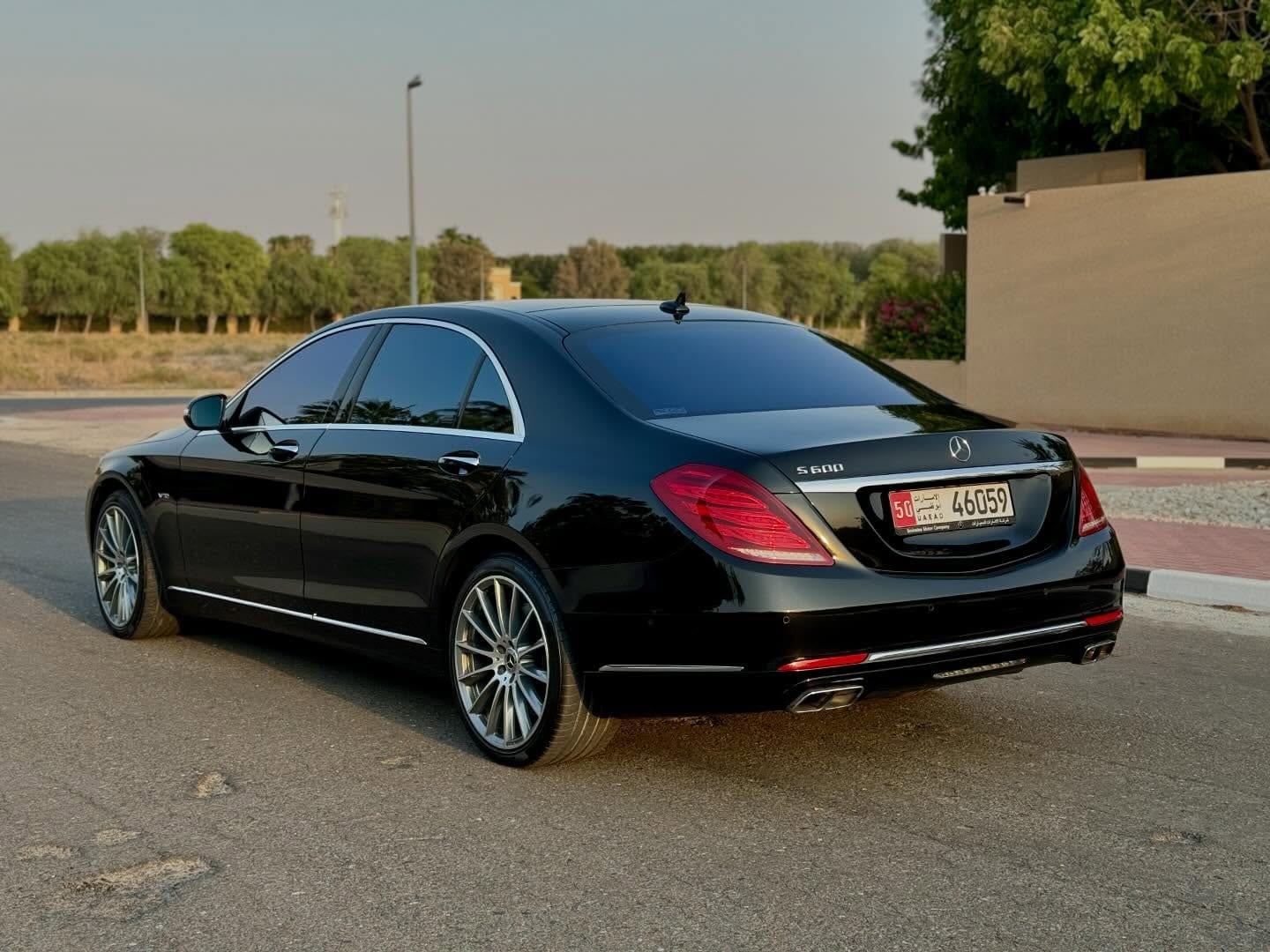 2015 Mercedes-Benz S600 — الصورة 4 من 9