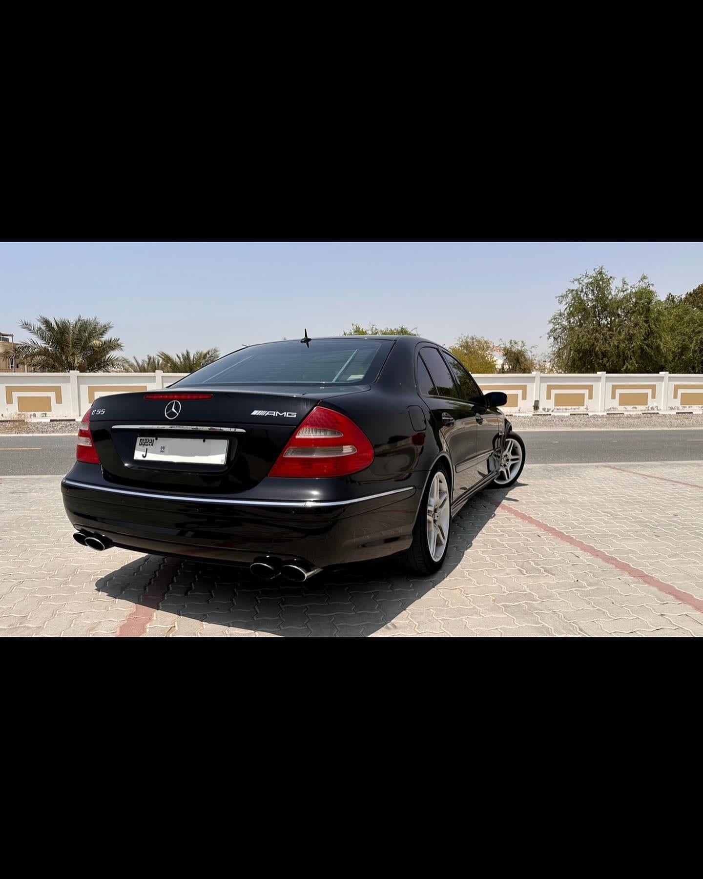 2004 Mercedes-Benz E55 AMG — الصورة 4 من 10