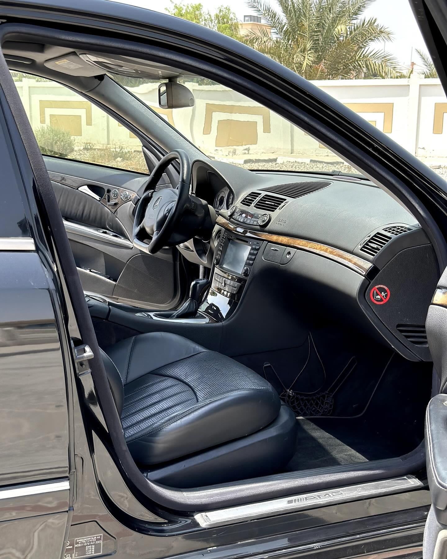2004 Mercedes-Benz E55 AMG — الصورة 8 من 10