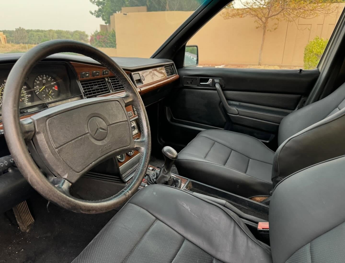 1987 Mercedes-Benz 190E 2.3-16 — الصورة 6 من 10