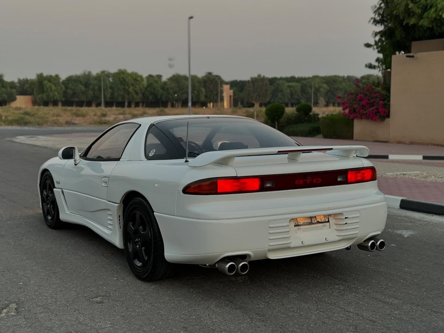1991 Mitsubishi GTO — الصورة 6 من 10