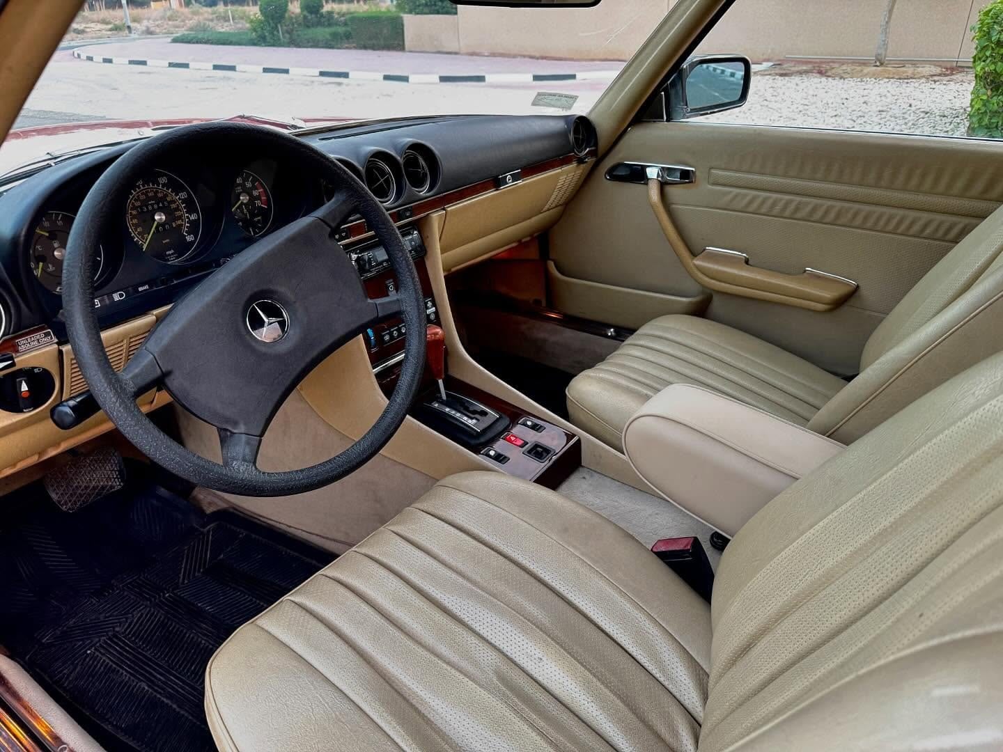 1985 Mercedes-Benz 380SL — الصورة 9 من 10