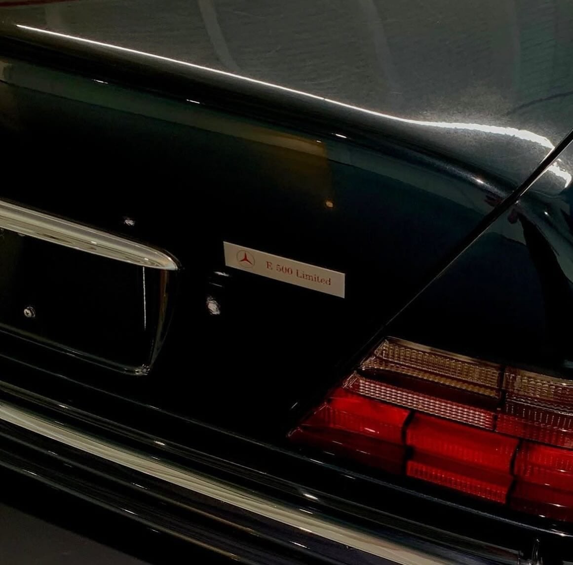1994 Mercedes-Benz E500 Limited — Photo 7 of 10