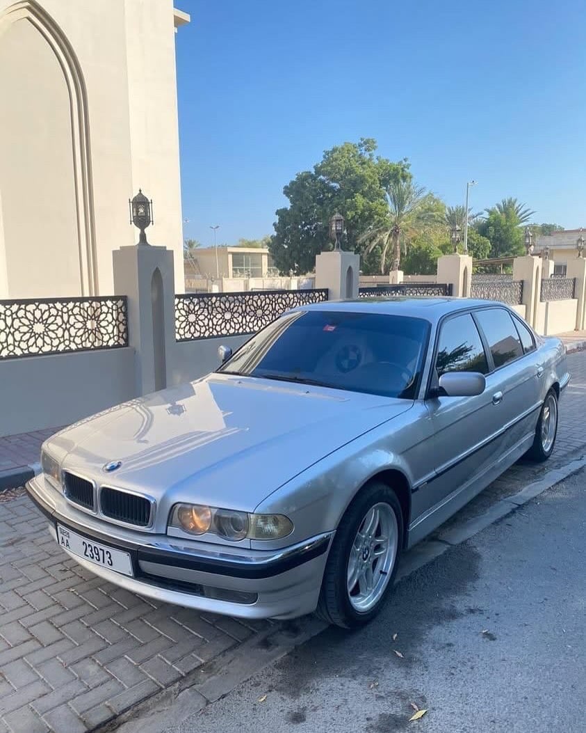 2001 BMW 740iL E38