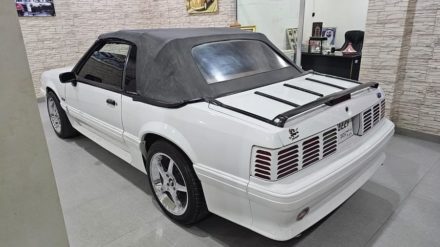 1991 Ford Mustang 5.0 — الصورة 4 من 6