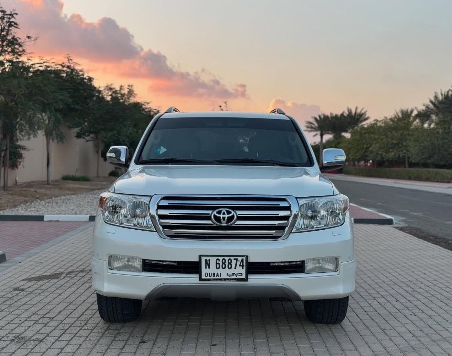 2011 Toyota Land Cruiser GXR 60th Anniversary V6 — الصورة 3 من 10