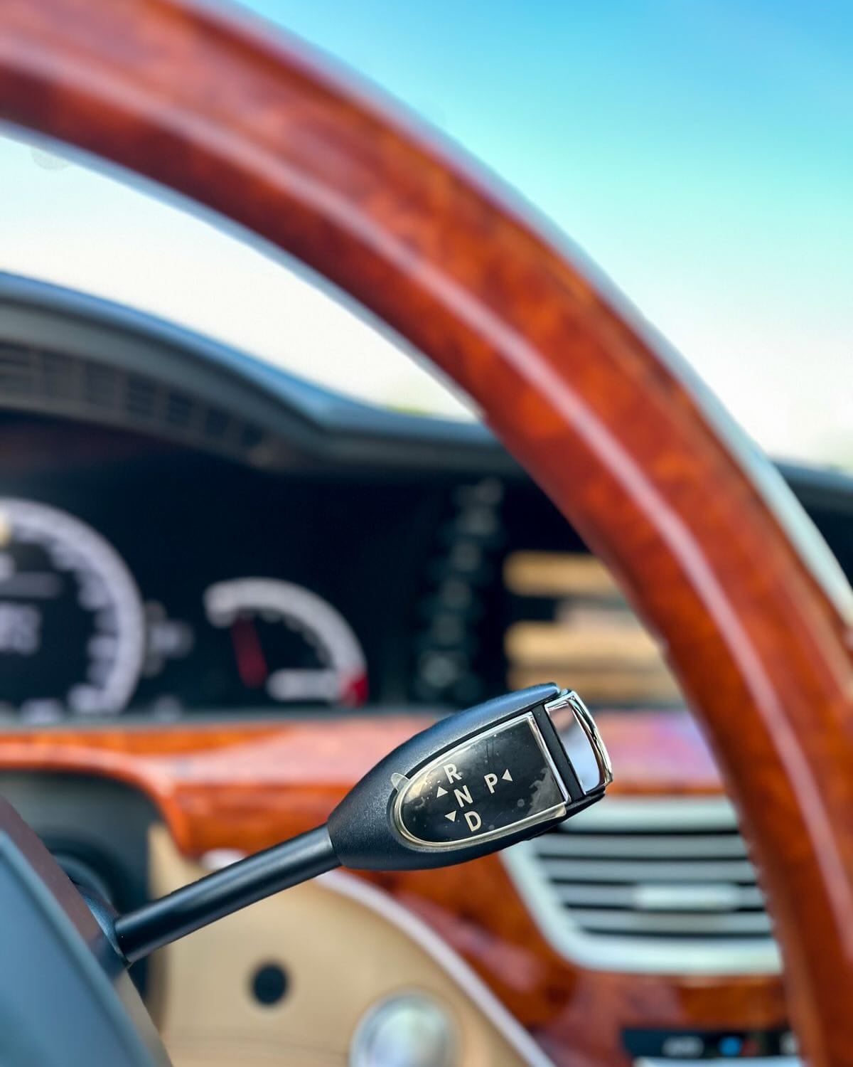2009 Mercedes-Benz S65 AMG V12 — الصورة 9 من 10
