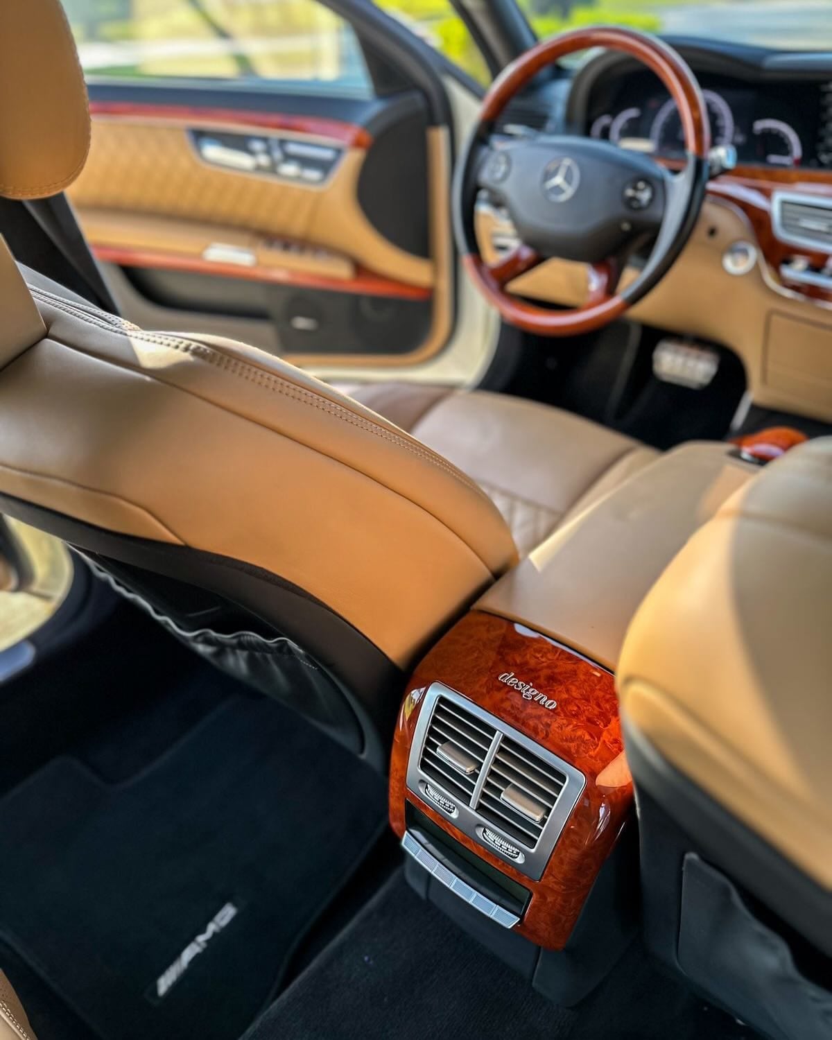 2009 Mercedes-Benz S65 AMG V12 — الصورة 8 من 10