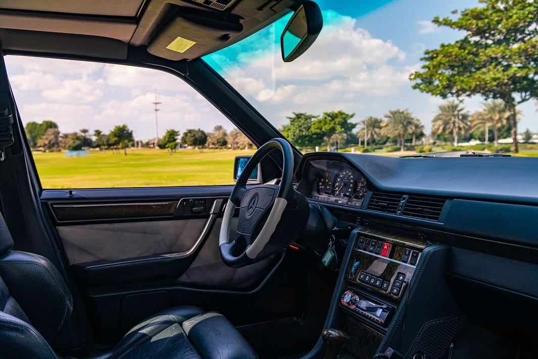 1995 Mercedes-Benz E500 Limited — الصورة 7 من 9