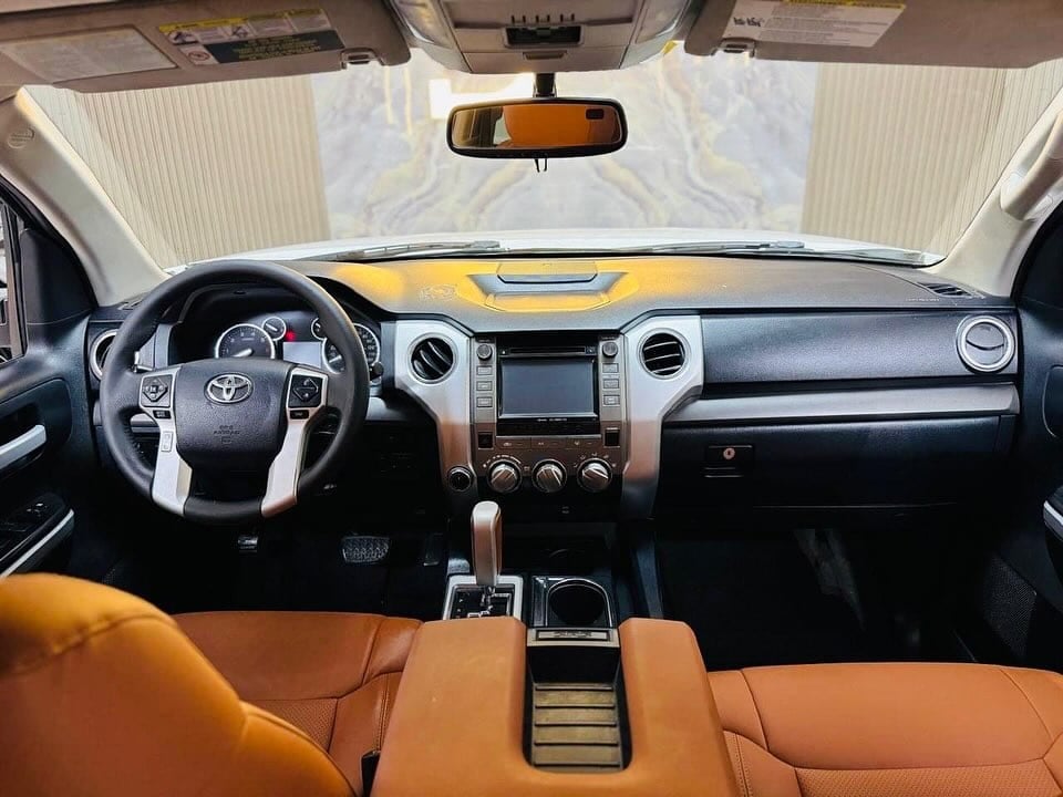 2016 Toyota Tundra High option — الصورة 13 من 16