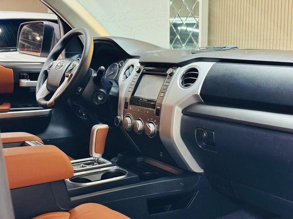 2016 Toyota Tundra High option — الصورة 11 من 16