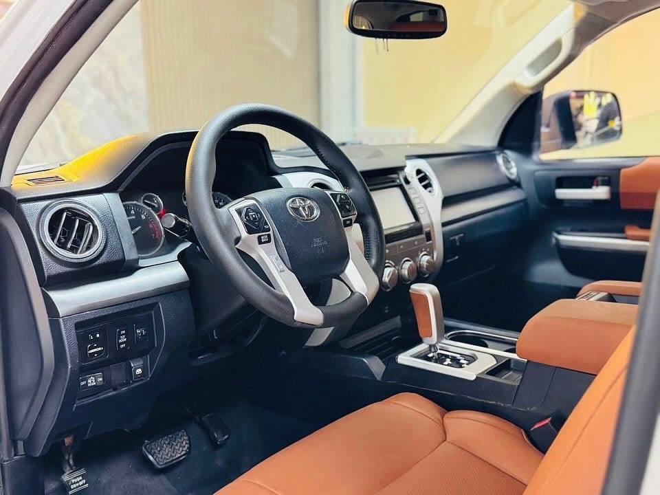 2016 Toyota Tundra High option — الصورة 10 من 16