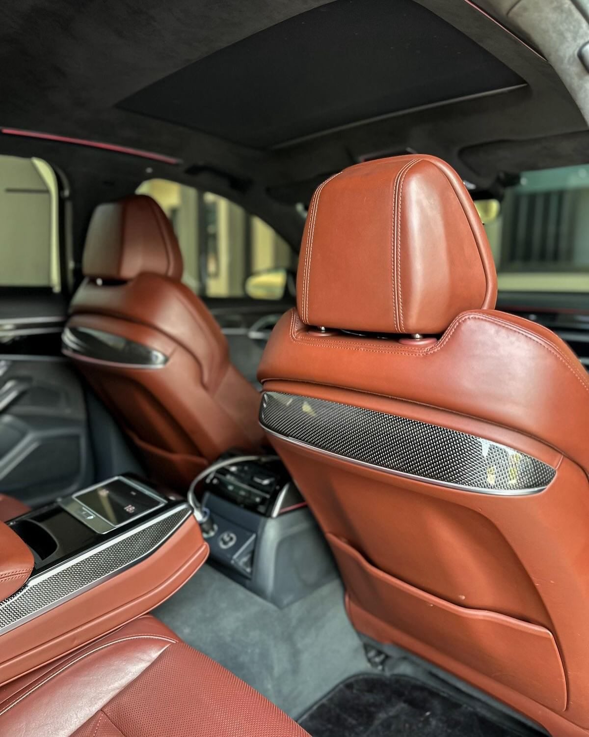 2020 Audi S8 — الصورة 5 من 9