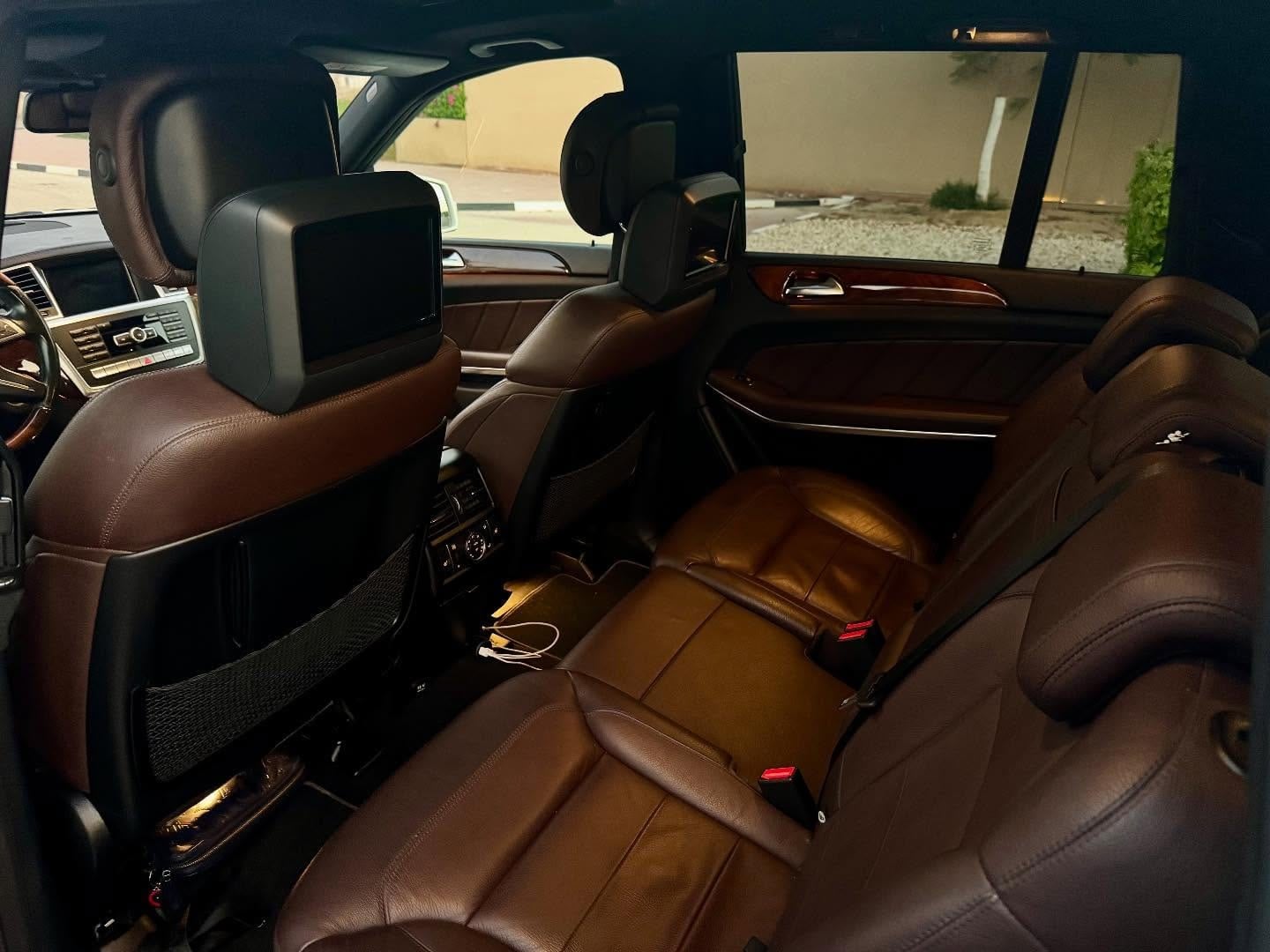 2015 Mercedes-Benz GL500 AMG — الصورة 10 من 13