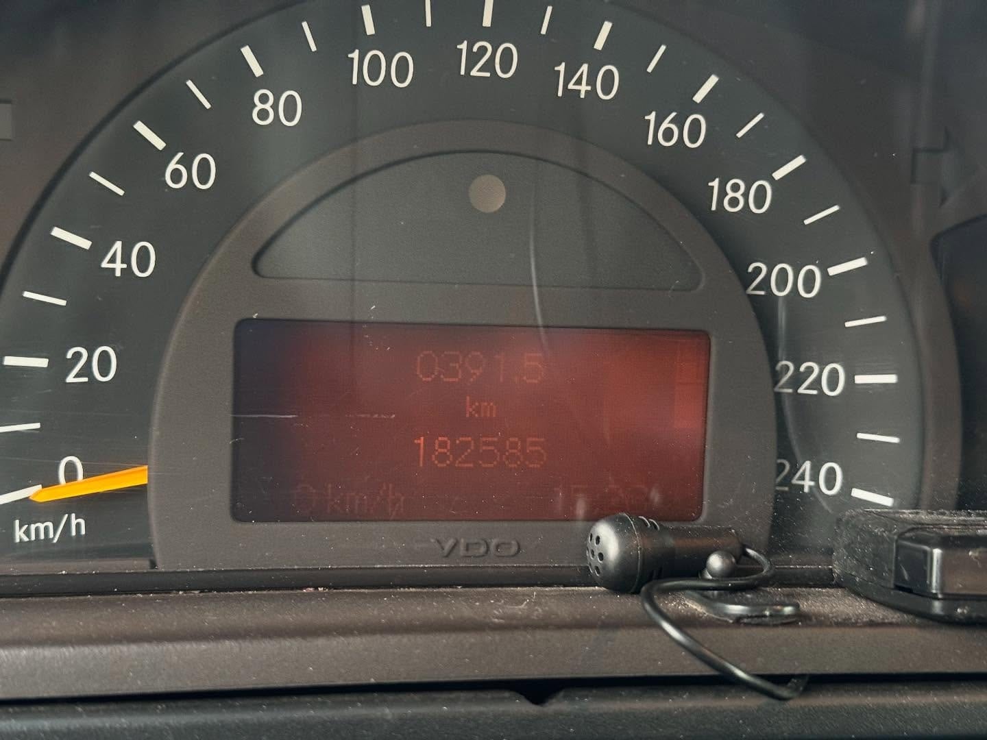 2004 Mercedes-Benz G270 CDI — Photo 18 of 18