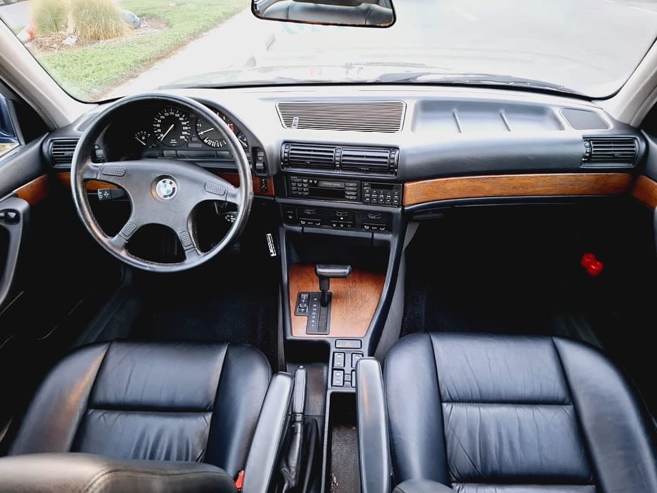 1991 BMW 735i — الصورة 10 من 16