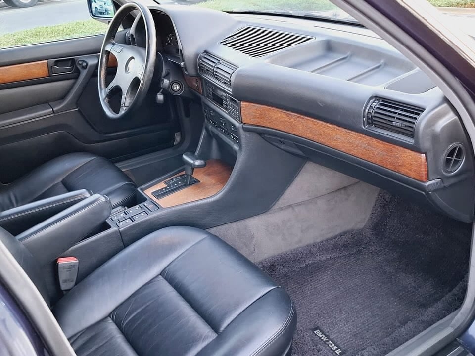 1991 BMW 735i — الصورة 12 من 16
