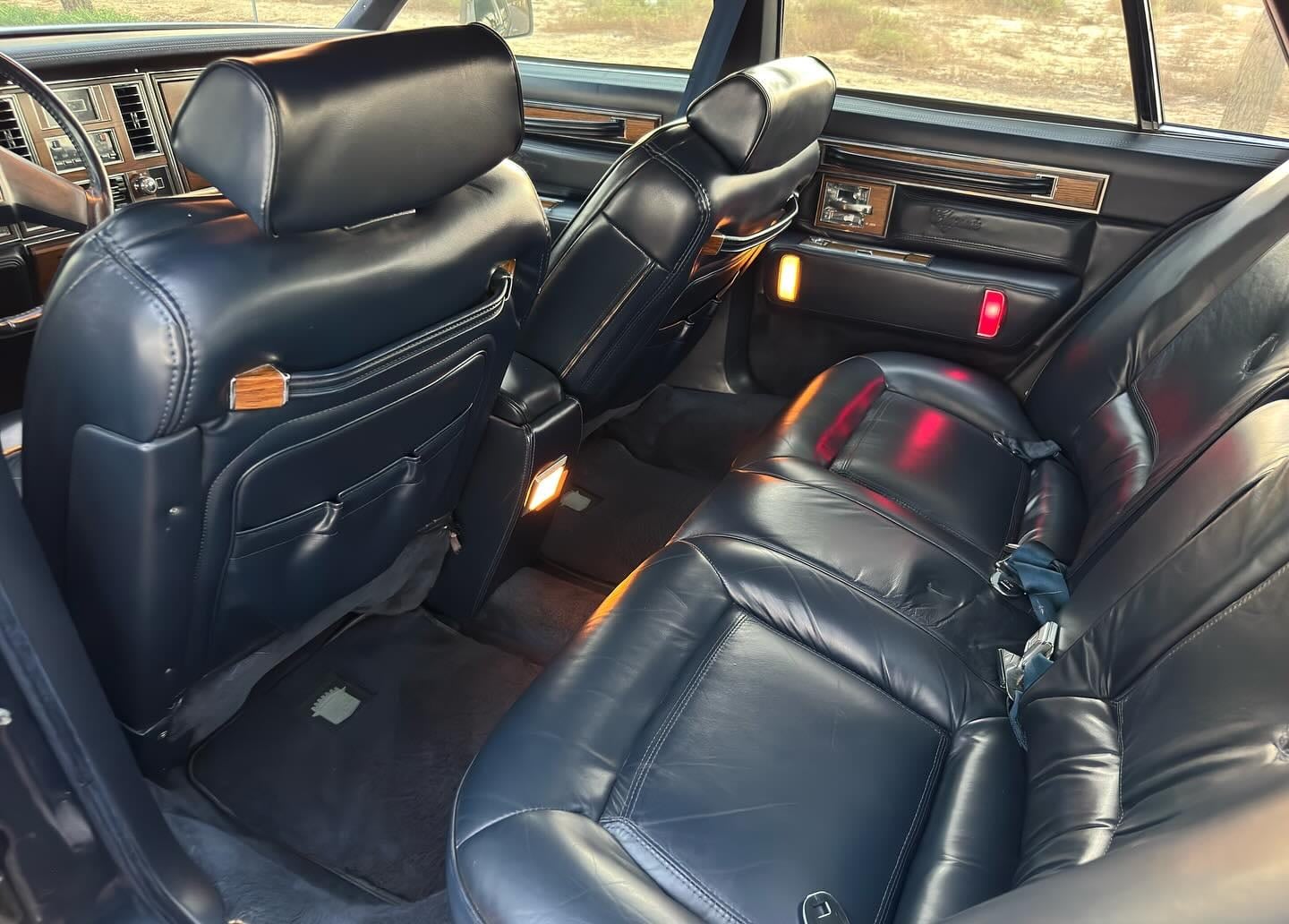 1981 Cadillac Seville Elegante — الصورة 9 من 14