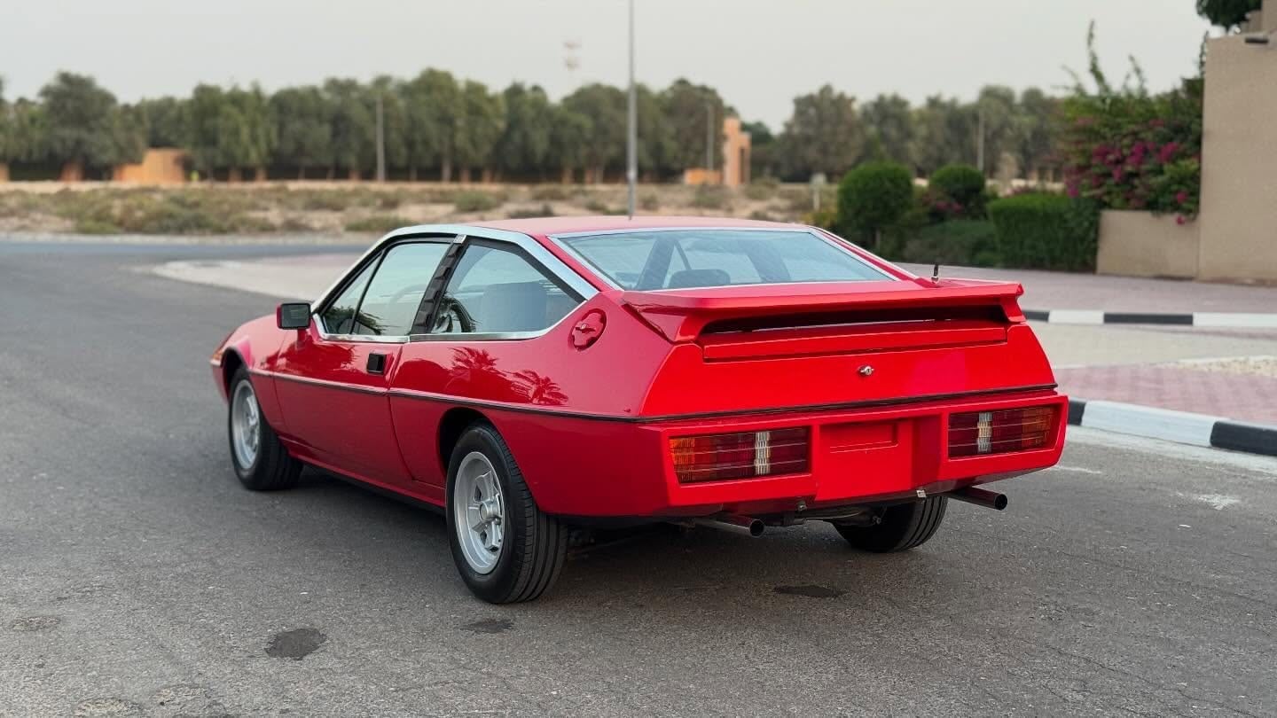 1982 Lotus Eclat — الصورة 7 من 14