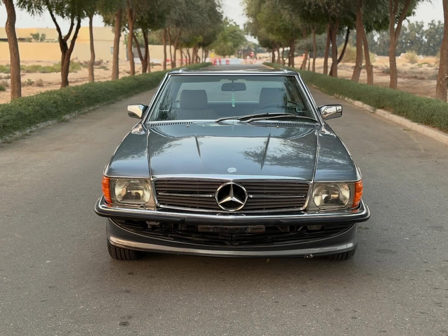 1988 Mercedes-Benz 560SL — الصورة 2 من 15