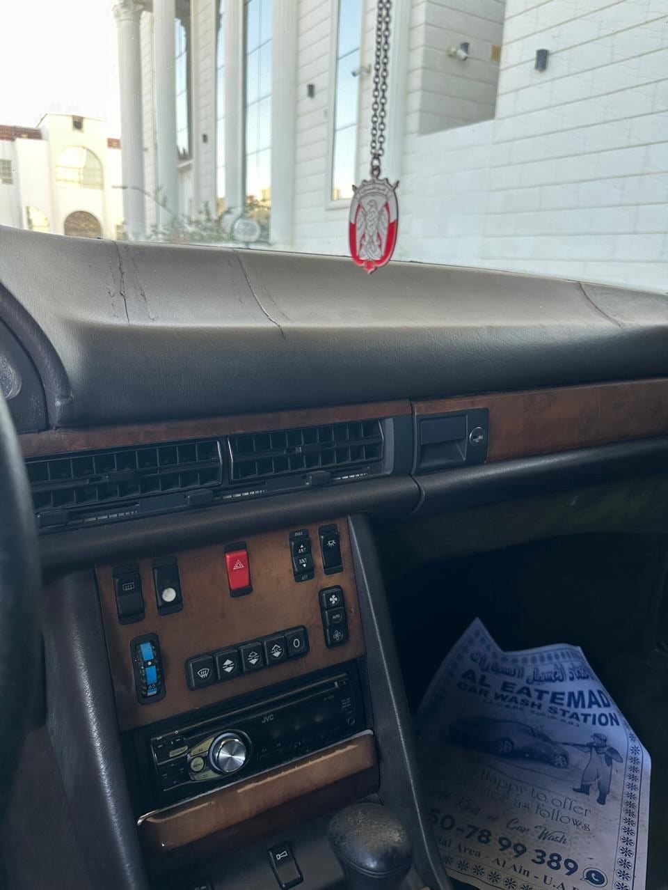 1988 Mercedes-Benz 560SEL — الصورة 3 من 4