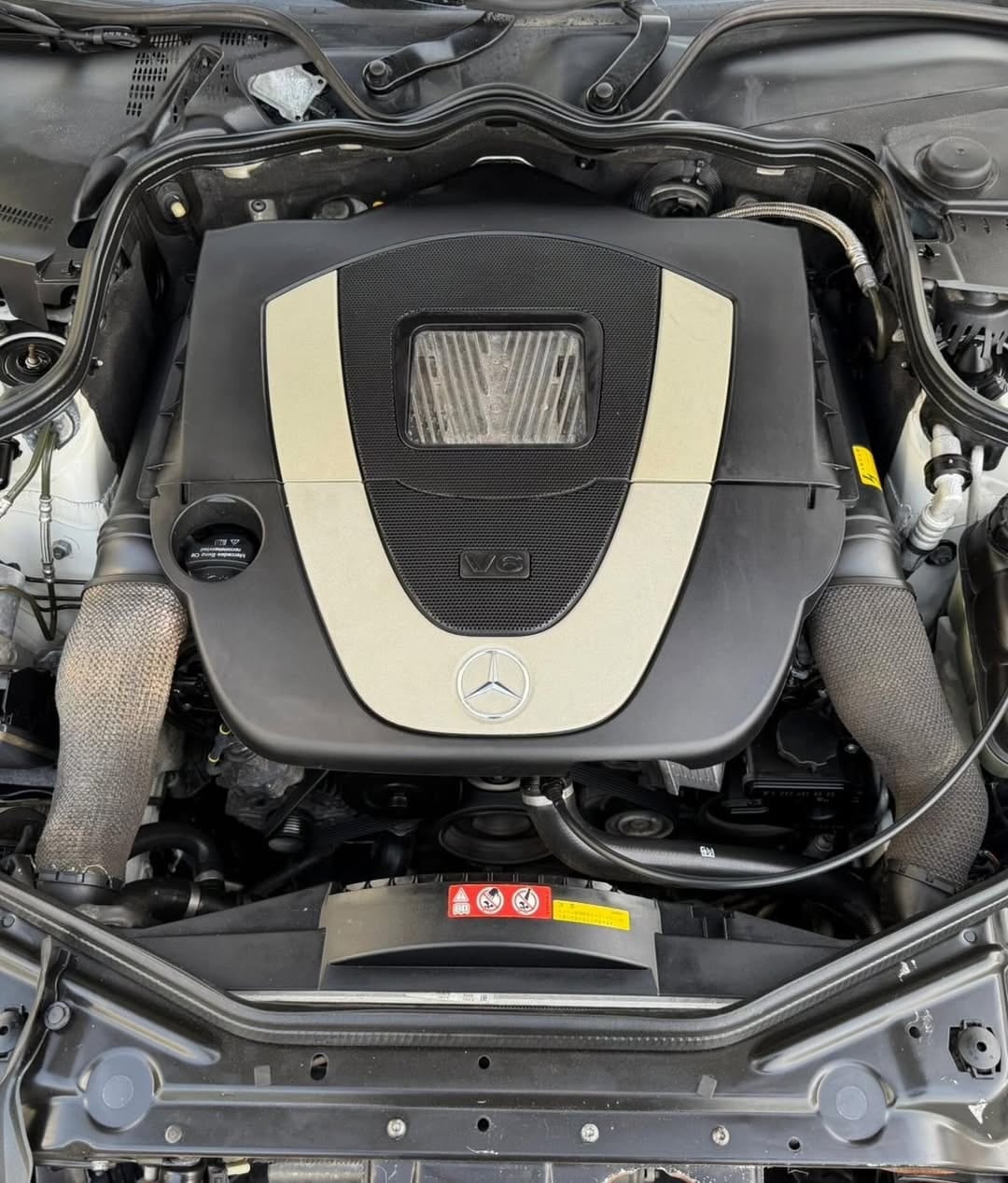 2008 Mercedes-Benz CLS350 AMG kit — Photo 18 of 19